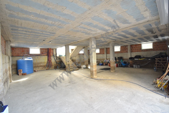Warehouse for rent in Gjon Krisli street, in Sauk i Vjeter area, Tirana.
It is located on the -1 fl